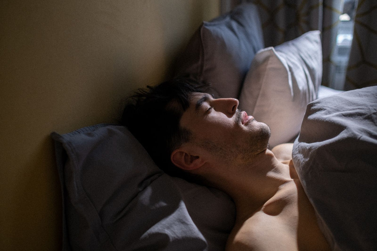 Dormitorio con luz de la mañana